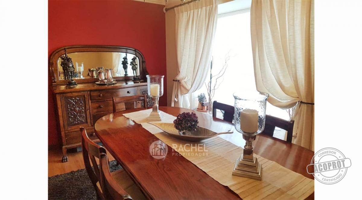 SE VENDE PRECIOSA Y AMPLIA CASA REMODELADA EN BARRIO INGLES