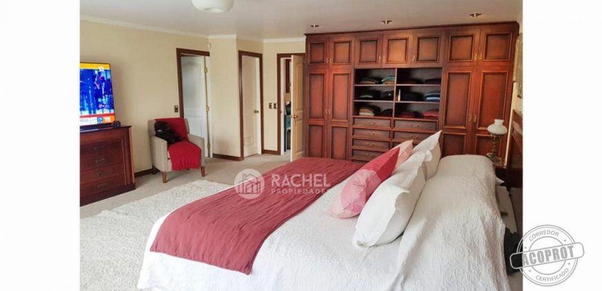 SE VENDE PRECIOSA Y AMPLIA CASA REMODELADA EN BARRIO INGLES