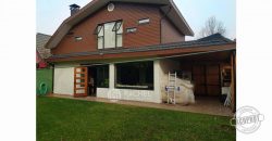 SE VENDE PRECIOSA Y AMPLIA CASA REMODELADA EN BARRIO INGLES