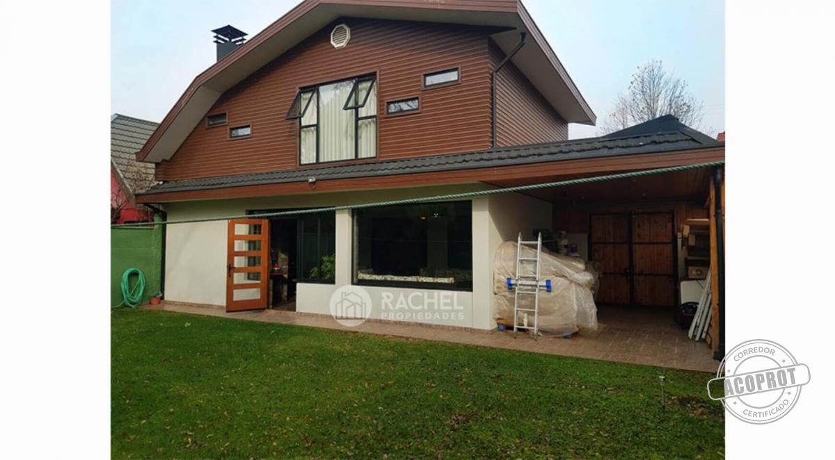 SE VENDE PRECIOSA Y AMPLIA CASA REMODELADA EN BARRIO INGLES