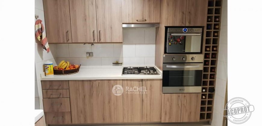 SE VENDE PRECIOSA Y AMPLIA CASA REMODELADA EN BARRIO INGLES
