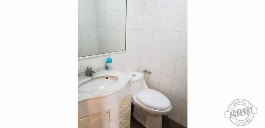 SE VENDE PRECIOSA Y AMPLIA CASA REMODELADA EN BARRIO INGLES