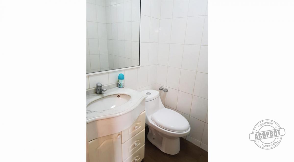 SE VENDE PRECIOSA Y AMPLIA CASA REMODELADA EN BARRIO INGLES