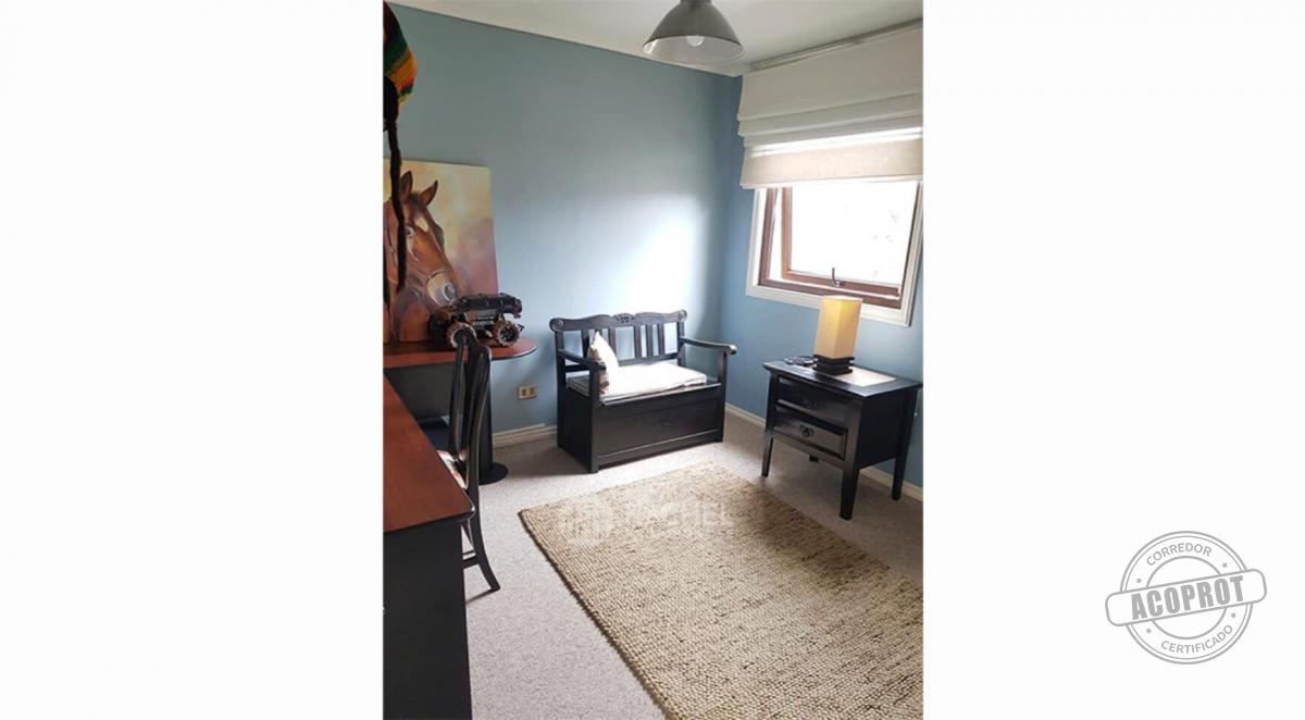 SE VENDE PRECIOSA Y AMPLIA CASA REMODELADA EN BARRIO INGLES