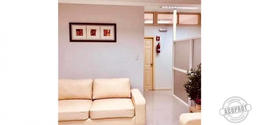 SE VENDE CONSULTA MEDICA EQUIPADA/PUERTAS CERRADA