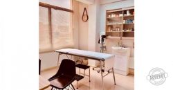 SE VENDE CONSULTA MEDICA EQUIPADA/PUERTAS CERRADA