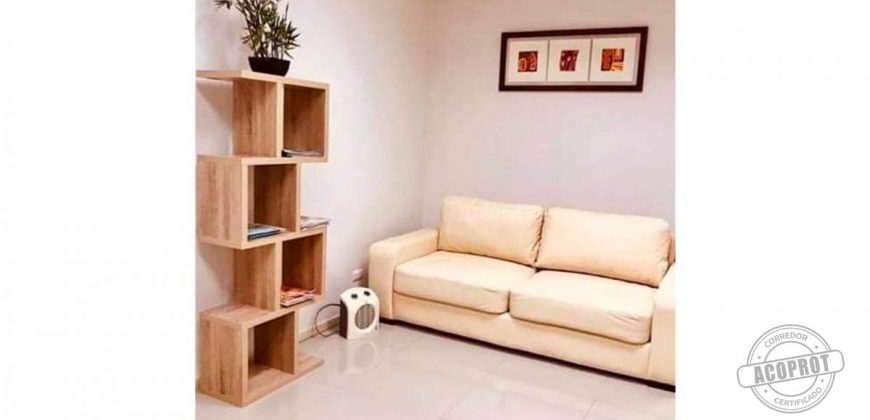 SE VENDE CONSULTA MEDICA EQUIPADA/PUERTAS CERRADA