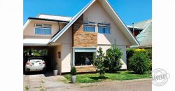 SE VENDE LINDA Y AMPLIA CASA EN CONDOMINIO SECTOR CATALUÑA