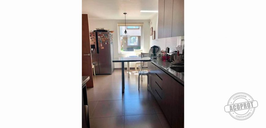 SE VENDE PRECIOSA CASA MEDITARRANEA EN CONDOMINIO CERRADO