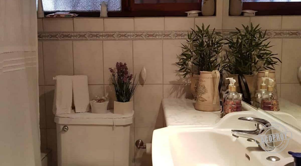 Se Vende Casa 4B 2B Amplia Calle Francia, Temuco