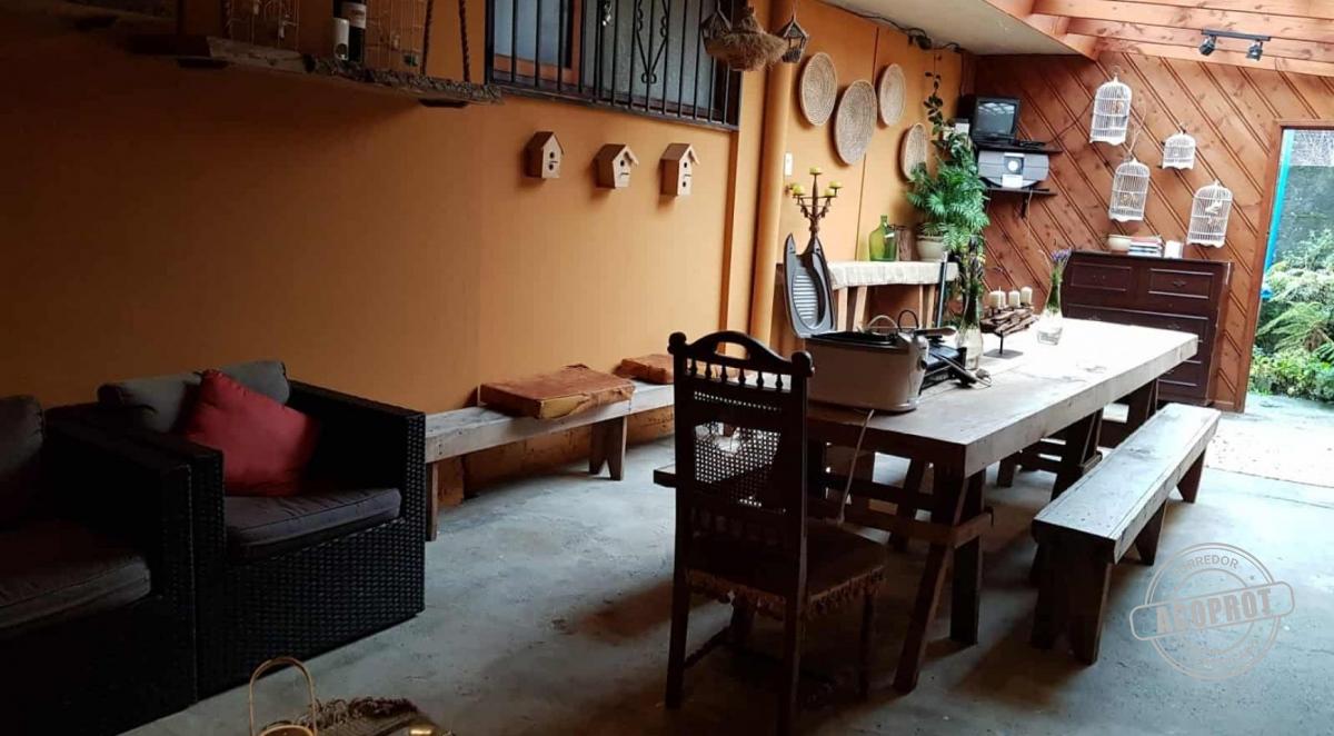 Se Vende Casa 4B 2B Amplia Calle Francia, Temuco