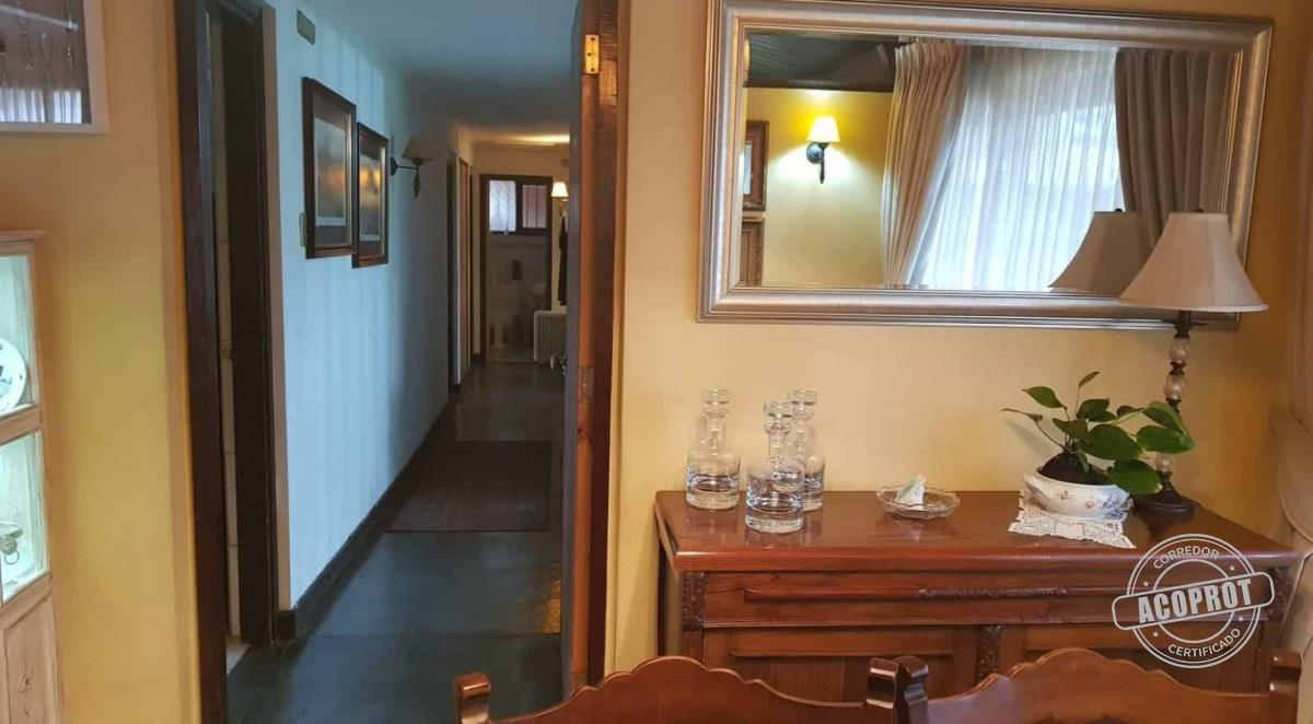 Se Vende Casa 4B 2B Amplia Calle Francia, Temuco