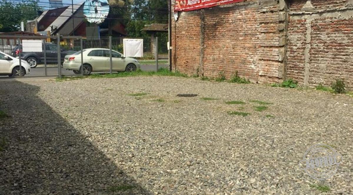 Se Arrienda local comercial
