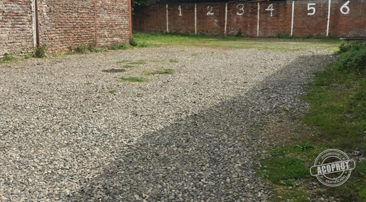 Se Arrienda local comercial