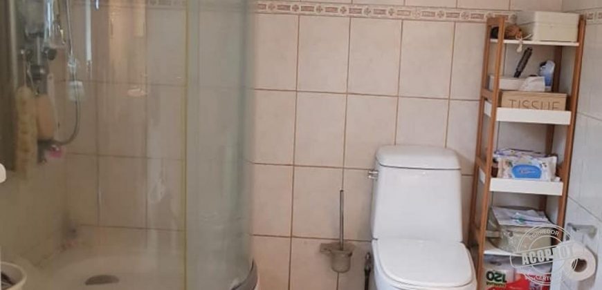 Se vende casa esquina en villa Trianon