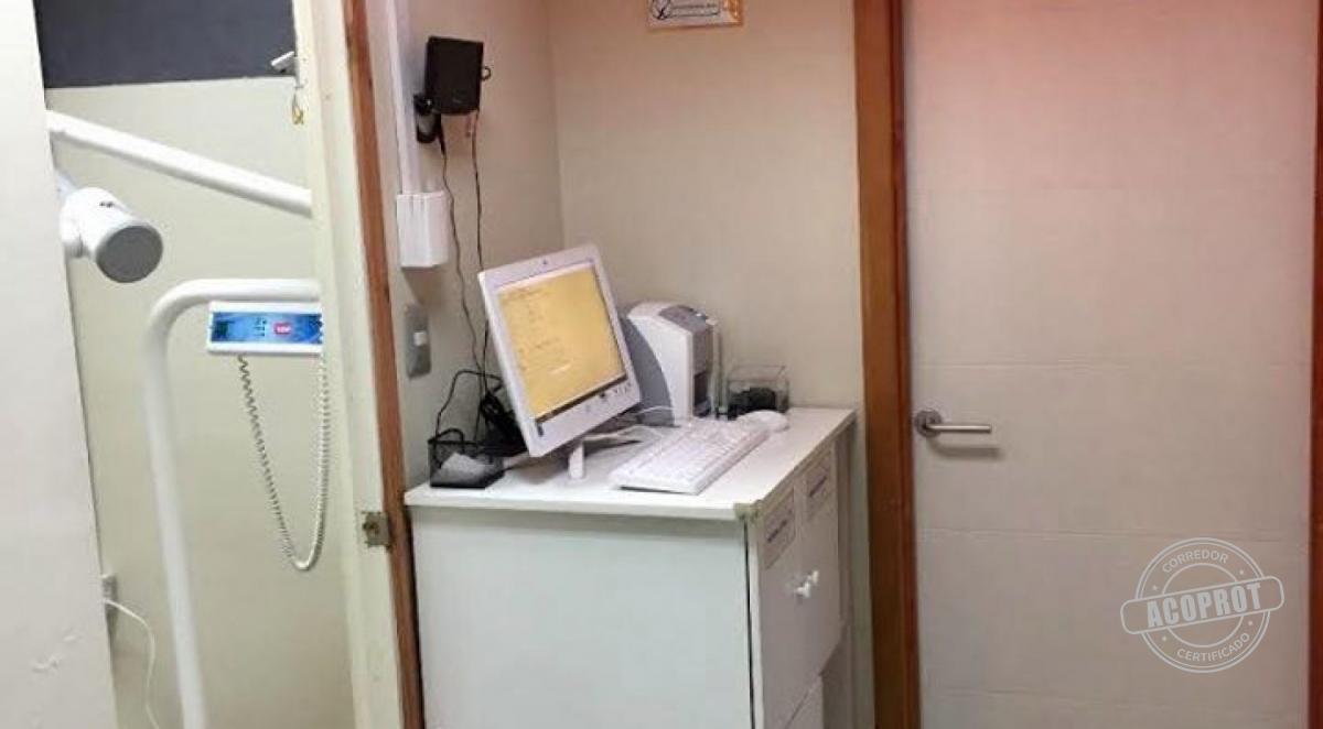 Se vende derecho de llave consulta dental funcionando en pleno centro
