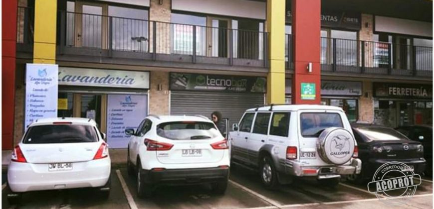SE ARRIENDAN EXCELENTES LOCALES COMERCIALES EN STRIP CENTER