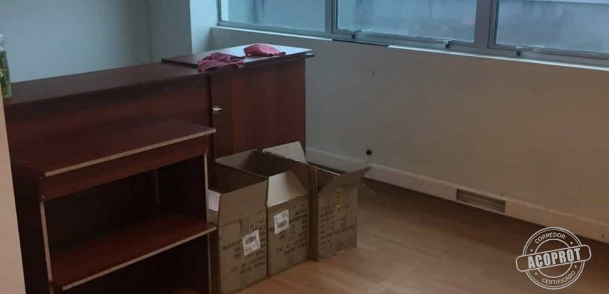 RACHEL PROPIEDADES PROPIEDADES OFICINA SE ARRIENDA GRAN Y ESPACIOSA OFICINA EN EDIFICIO PRAT, CENTRO DE TEMUCO Se Arrienda Gran y Espaciosa Oficina en Edificio Prat, Centro de Temuco