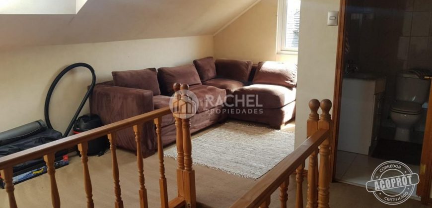SE VENDE CASA con QUINCHO EN BARRIO INGLES