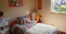 SE VENDE CASA con QUINCHO EN BARRIO INGLES