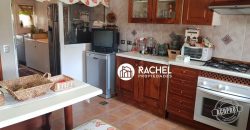 SE VENDE CASA con QUINCHO EN BARRIO INGLES