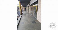 SE ARRIENDAN EXCELENTES LOCALES COMERCIALES EN STRIP CENTER