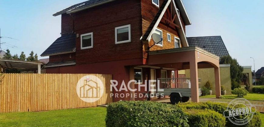 SE VENDE CASA con QUINCHO EN BARRIO INGLES