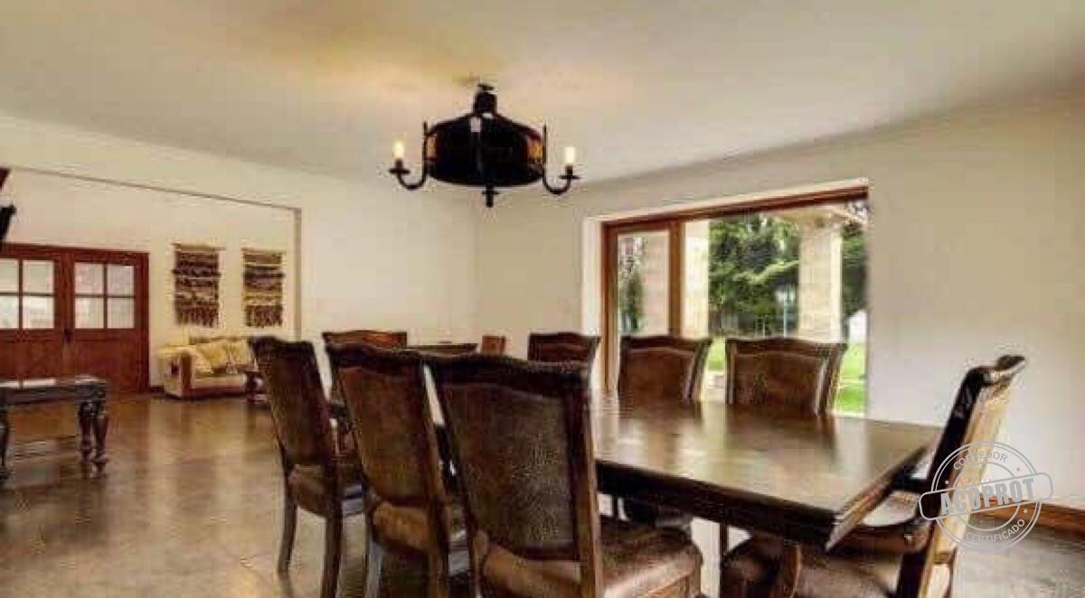 Venta de Casa con 6d en Condominio y acceso a Lago Villarrica