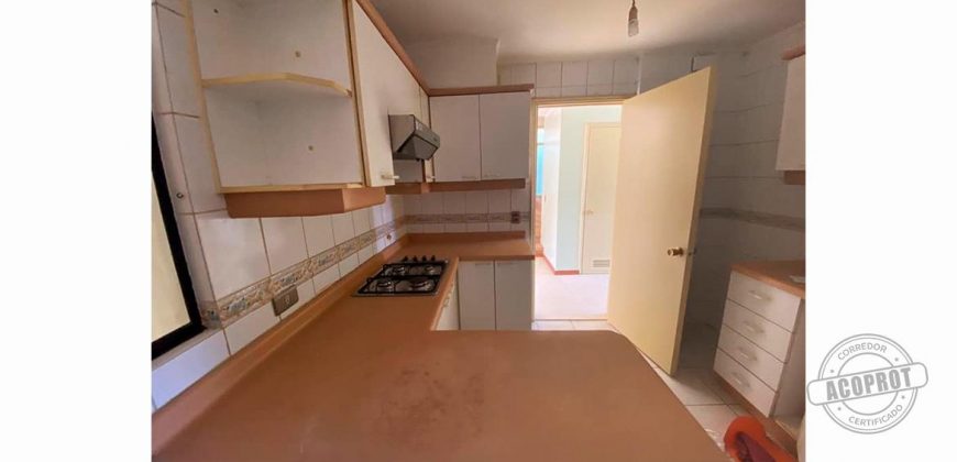 SE ARRIENDA IMPECABLE CASA SECTOR LOMAS DE MIRASUR