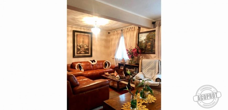 SE VENDE CASA MUY BIEN UBICADA CAMINO DEL ALBA