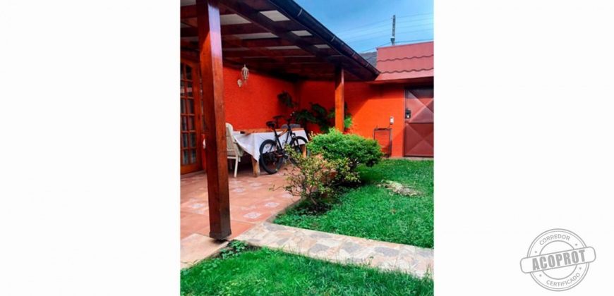 SE VENDE CASA MUY BIEN UBICADA CAMINO DEL ALBA