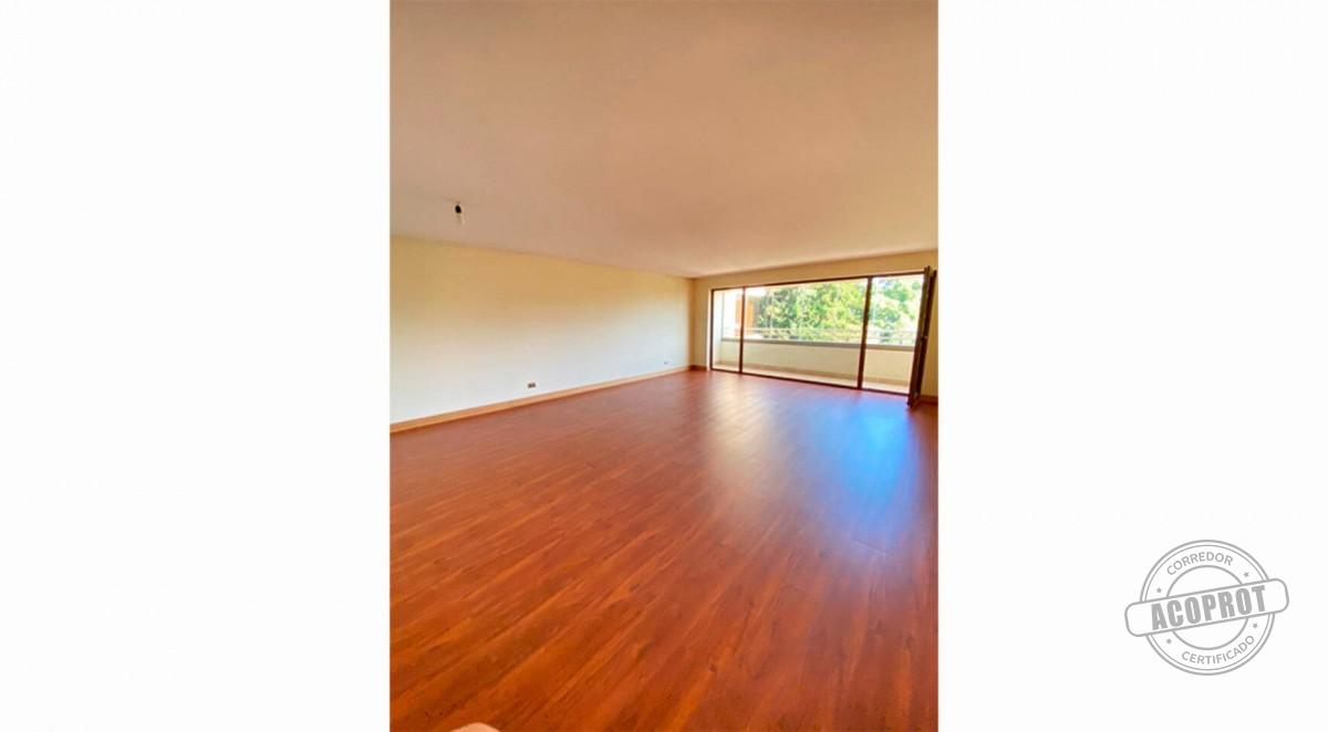 SE VENDE HERMOSO DEPTO COMPLETAMENTE REMODELADO EN EDIFICIO BRANDENBURG