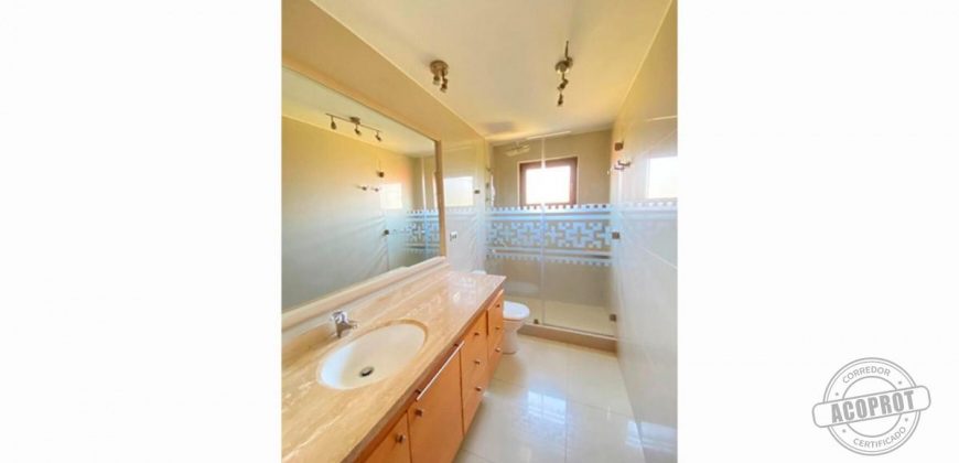 SE VENDE HERMOSO DEPTO COMPLETAMENTE REMODELADO EN EDIFICIO BRANDENBURG