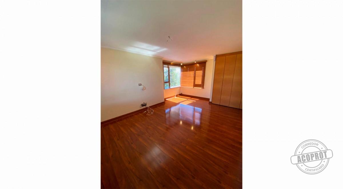 SE VENDE HERMOSO DEPTO COMPLETAMENTE REMODELADO EN EDIFICIO BRANDENBURG