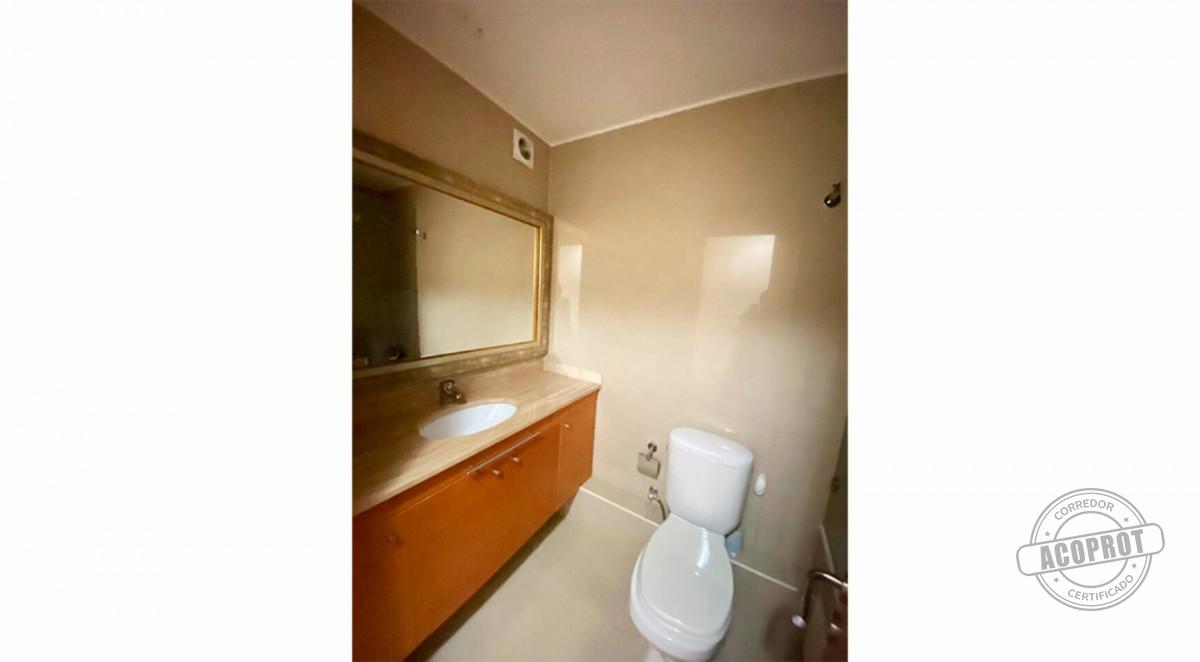 SE VENDE HERMOSO DEPTO COMPLETAMENTE REMODELADO EN EDIFICIO BRANDENBURG