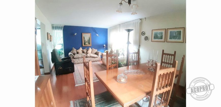 SE VENDE EXCELENTE PROPIEDAD CON UN GRAN SITIO Y UBICACIÓN