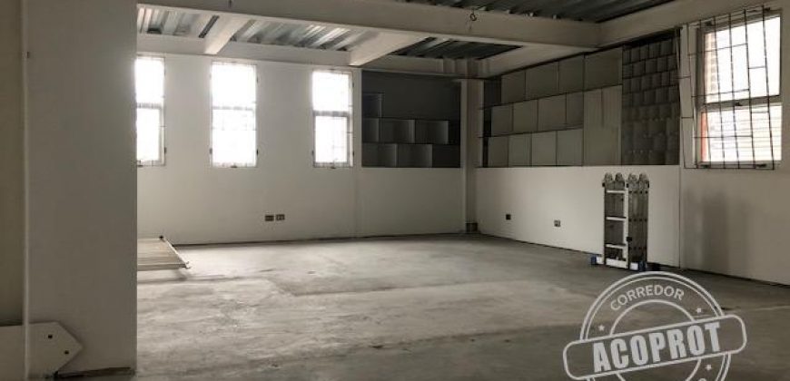 MODERNO Y AMPLIO LOCAL COMERCIAL