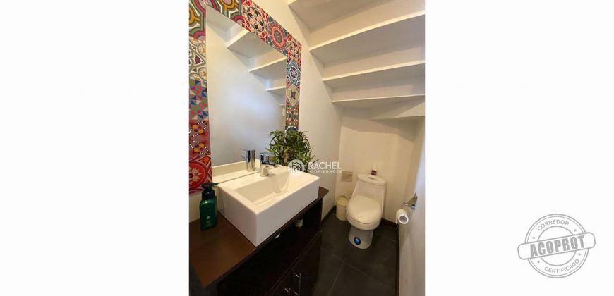 LUMINOSA Y ACOGEDORA CASA EN PARCELA- CONDOMINIO CERRADO