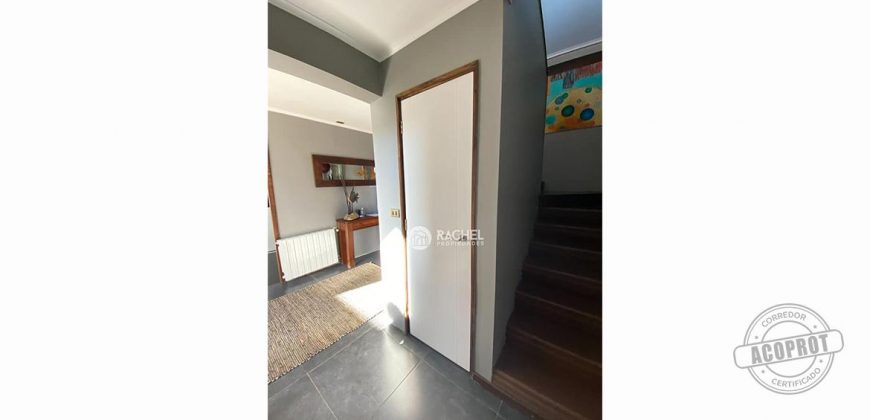 LUMINOSA Y ACOGEDORA CASA EN PARCELA- CONDOMINIO CERRADO