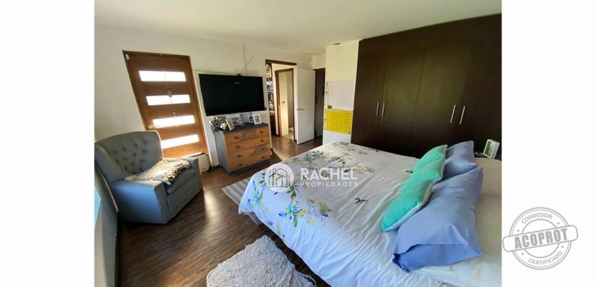 LUMINOSA Y ACOGEDORA CASA EN PARCELA- CONDOMINIO CERRADO