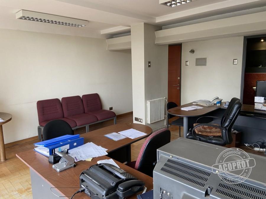 VENDEMOS AMPLIA OFICINA FRENTE A PLAZA CENTRO DE TEMUCO $185.000.000