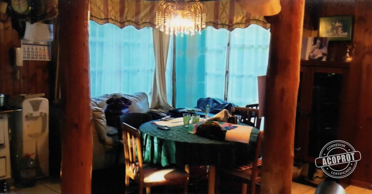 Parcela de agrado y casa 2 pisos estilo Italo-americana