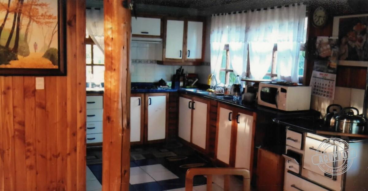 Parcela de agrado y casa 2 pisos estilo Italo-americana