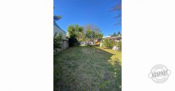 SE VENDE CASA CON GRAN TERRENO AVDA SAN MARTÍN