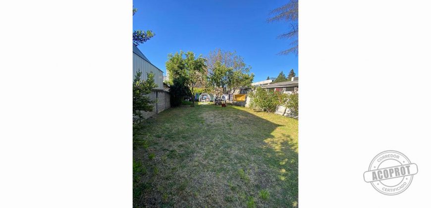 SE VENDE CASA CON GRAN TERRENO AVDA SAN MARTÍN