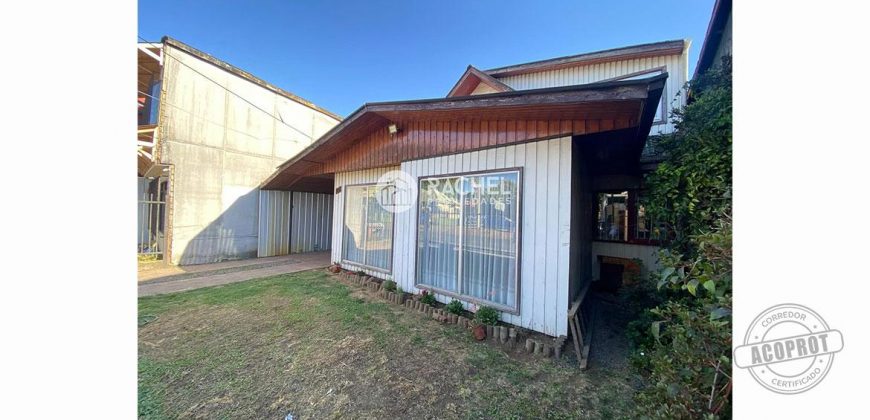 SE VENDE CASA CON GRAN TERRENO AVDA SAN MARTÍN