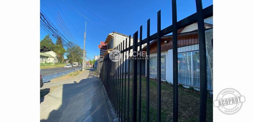 SE VENDE CASA CON GRAN TERRENO AVDA SAN MARTÍN
