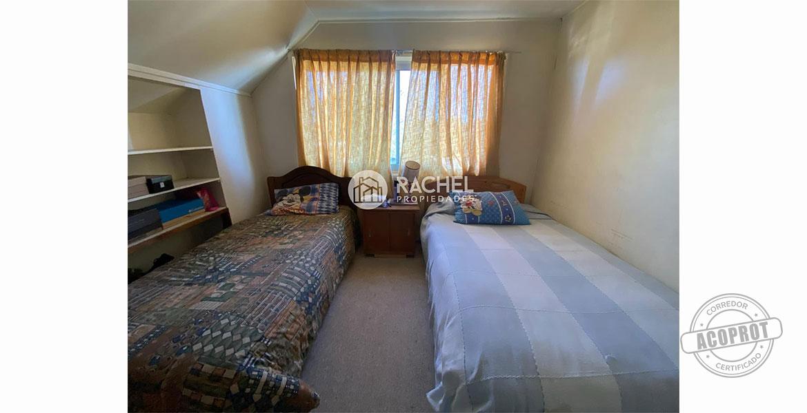 SE VENDE CASA CON GRAN TERRENO AVDA SAN MARTÍN
