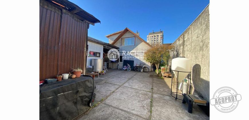 SE VENDE CASA CON GRAN TERRENO AVDA SAN MARTÍN