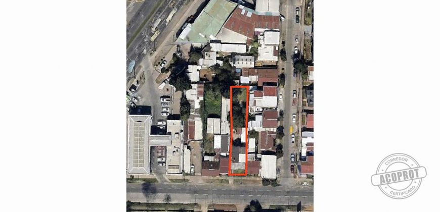 SE VENDE CASA CON GRAN TERRENO AVDA SAN MARTÍN